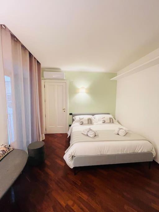 Re Gallo Luxury Plebiscito In Via Chiaia Nápoles